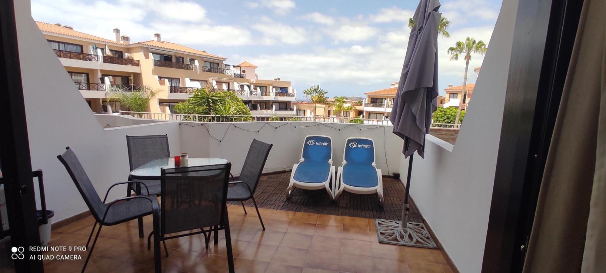 With Pool And Gardens Near The Coast Appartement
