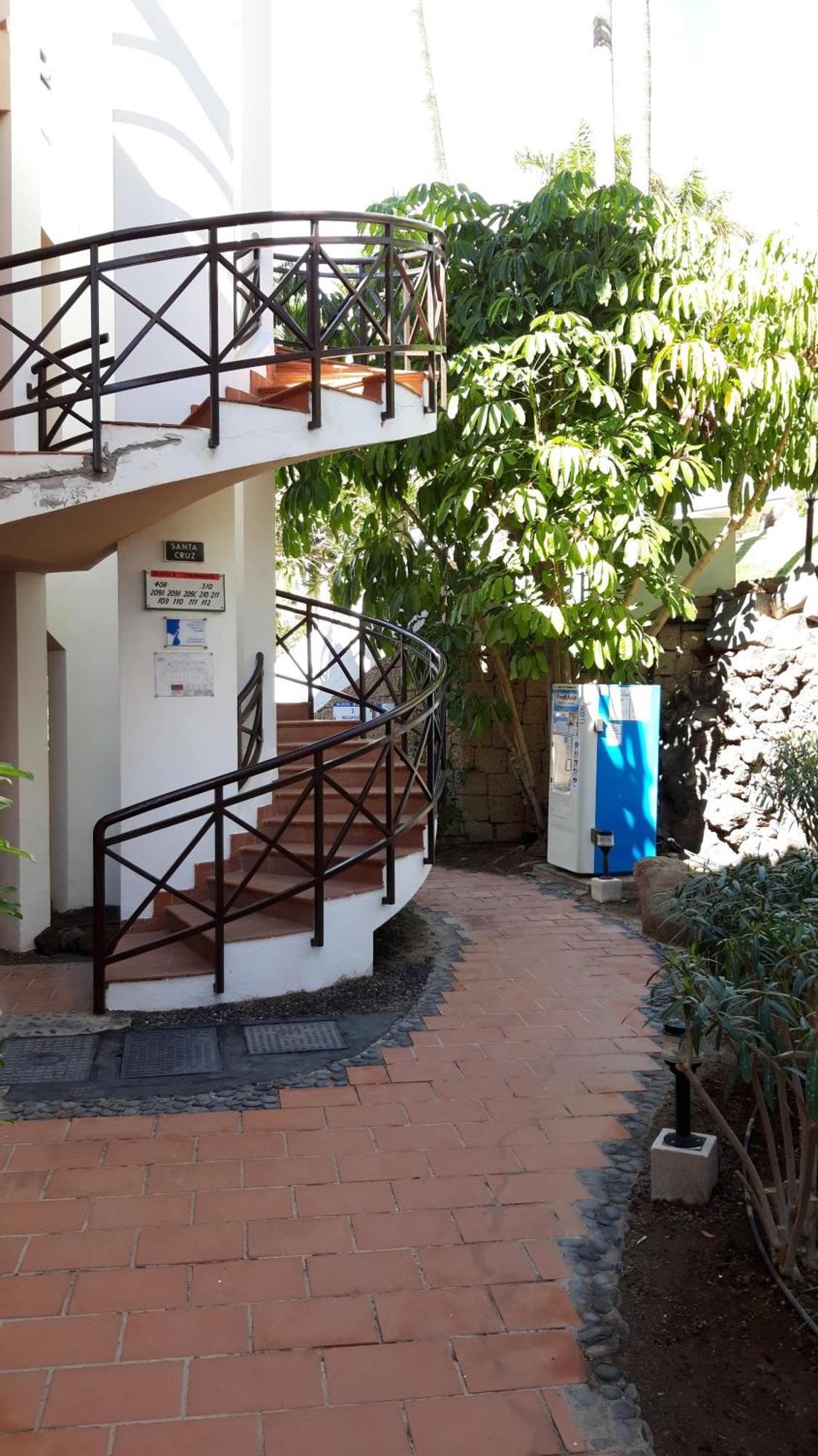 Apartamento With Pool And Gardens Near The Coast *